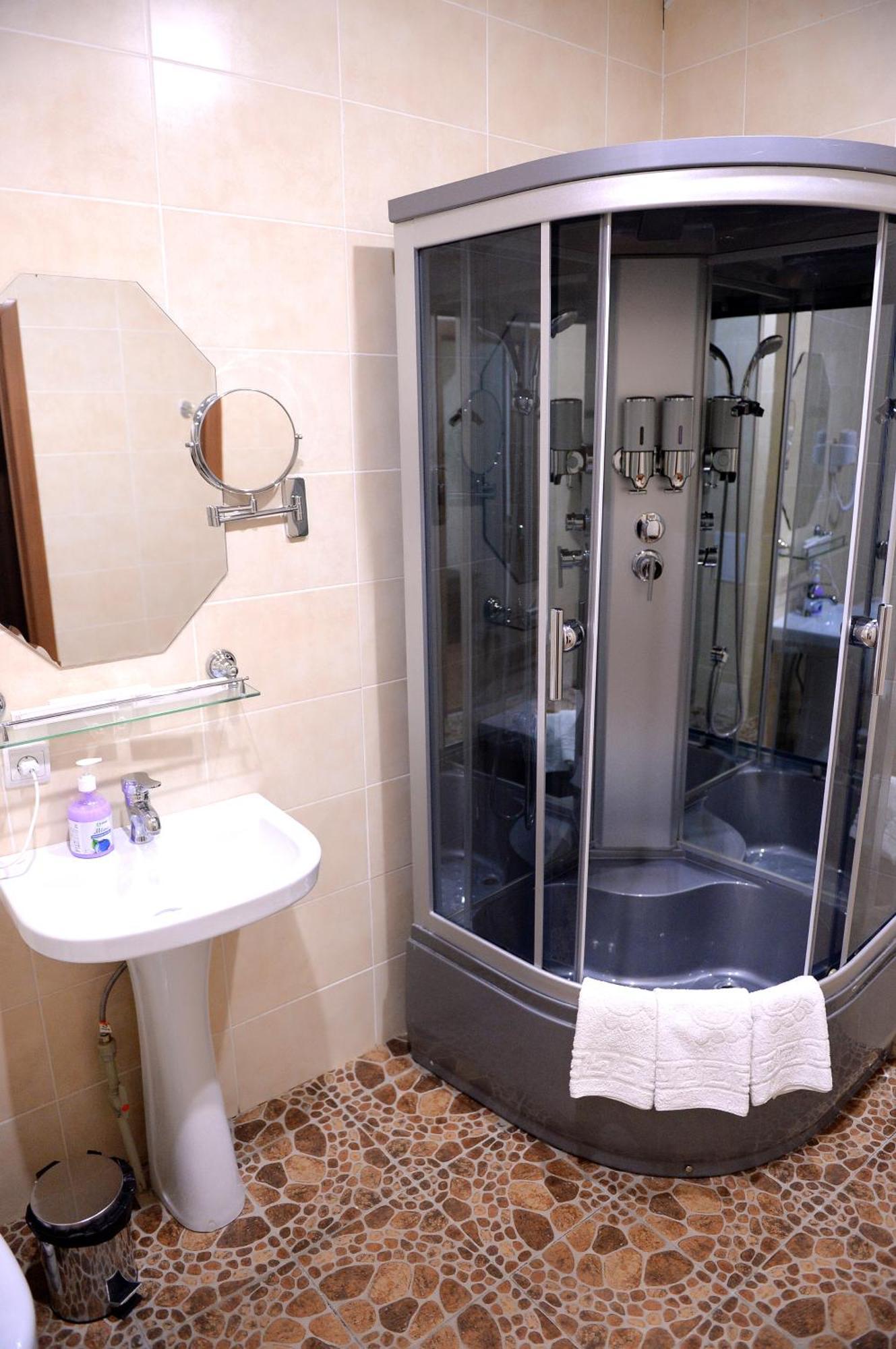 Pride Hotel Taraz Ngoại thất bức ảnh