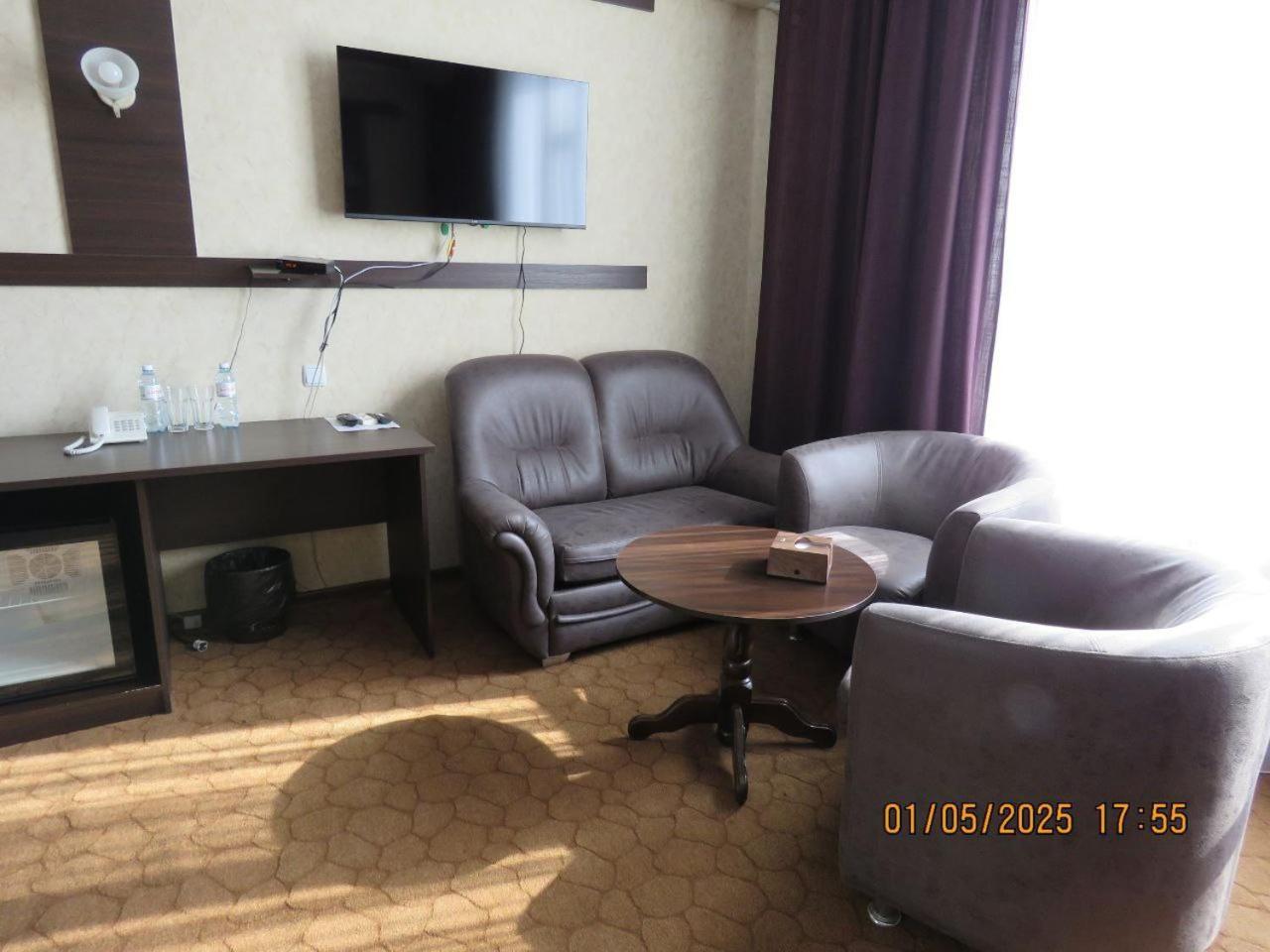Pride Hotel Taraz Ngoại thất bức ảnh