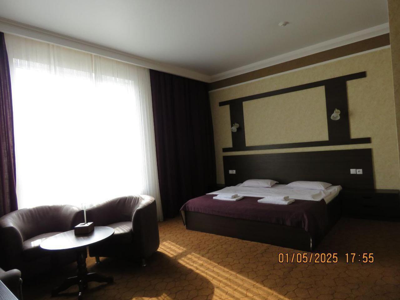 Pride Hotel Taraz Ngoại thất bức ảnh