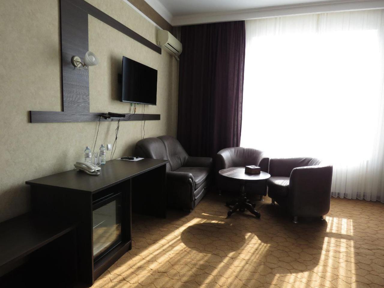 Pride Hotel Taraz Ngoại thất bức ảnh