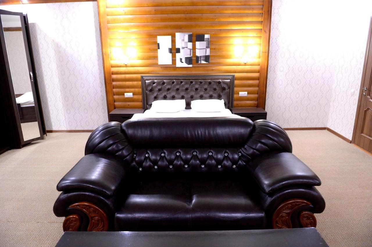 Pride Hotel Taraz Ngoại thất bức ảnh