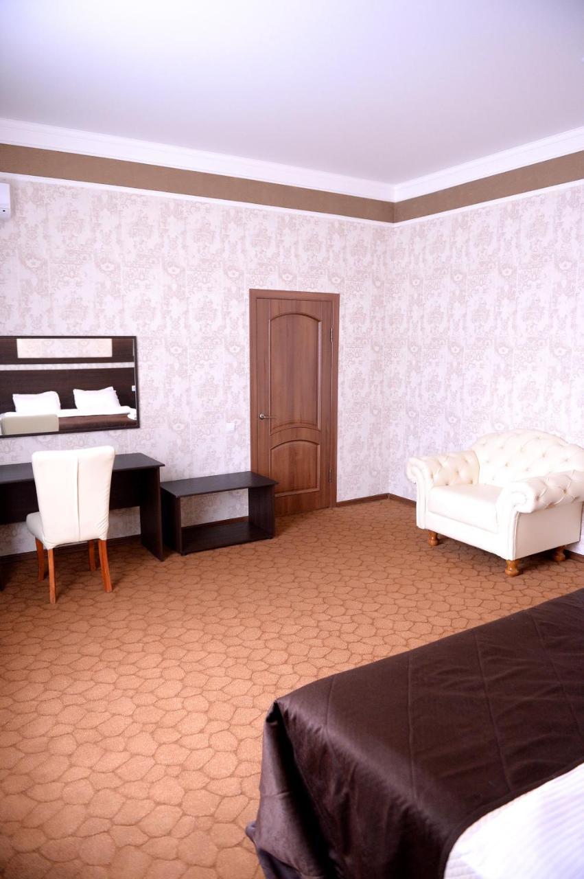 Pride Hotel Taraz Ngoại thất bức ảnh